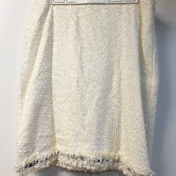 🆕 Escada Cream Blazer and Skirt Suit - Picture 2 of 8